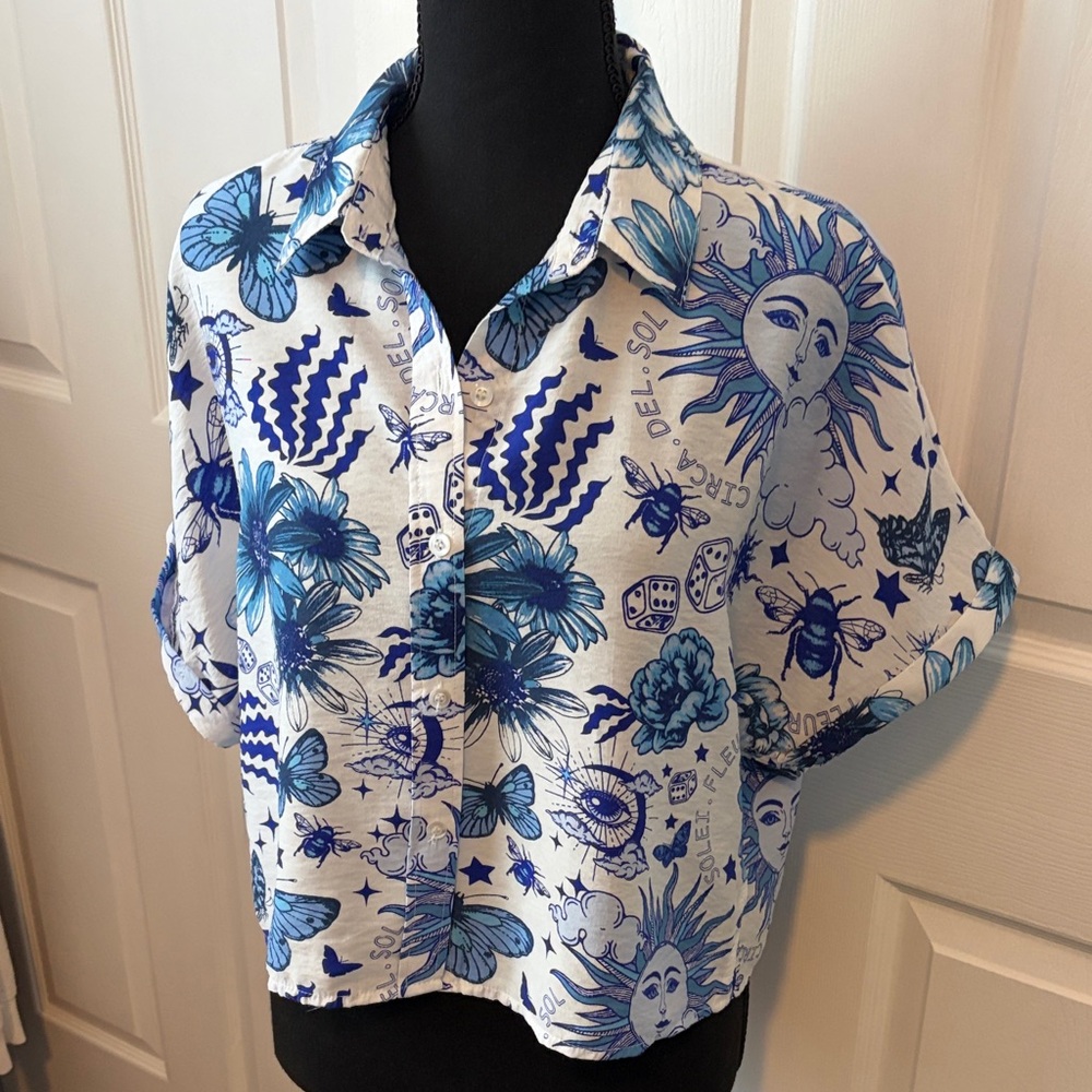 Summer Soleil Celestial Cropped White Button Up Top size large